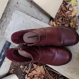 Clarks Cushion Soft Collection leather zip ankle booties, sz 9 burgundy